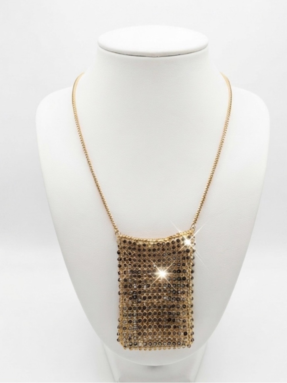 NWT ⚜️👑⚜️ Camila Coelho Golden Tone Chainmail Purse Pendant Necklace